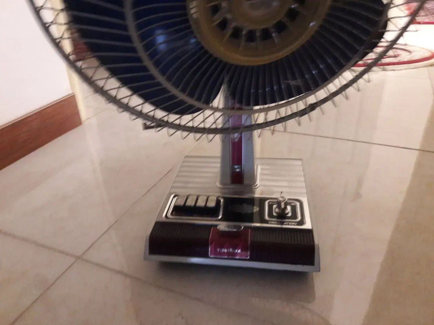 پنکه|پنکه و تصفیه‌کنندهٔ هوا|کرج, اصفهانی‌ها|دیوار