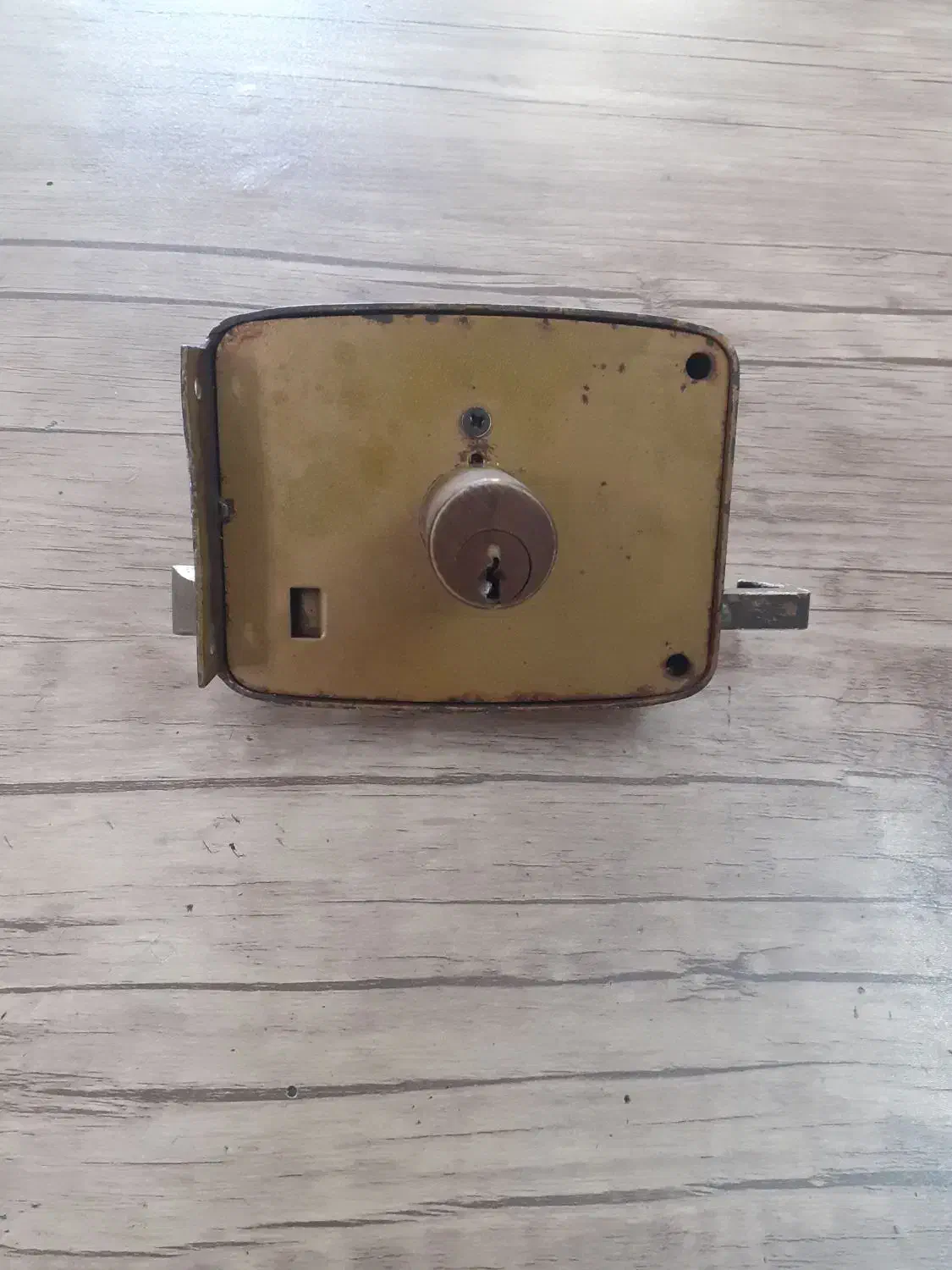 قفل حیاطی ۱۱۲۵ انگلیسی|ابزارآلات|اصفهان, شهید رجایی|دیوار