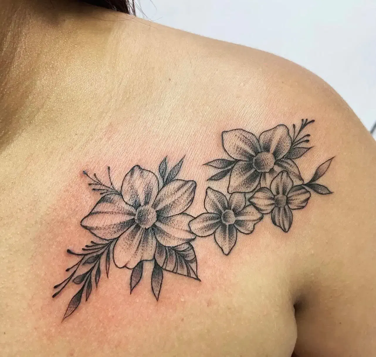 تتوی صورت و بدن|خدمات آرایشگری و زیبایی|رشت, معلم|دیوار