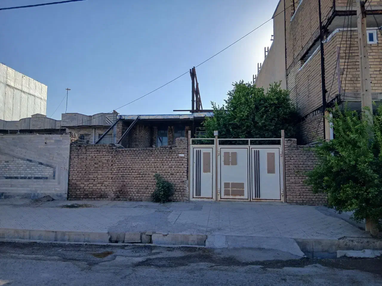 ملک ویلایی حیاطدار*۲۰۰ متری *خیابان جهاد|فروش خانه و ویلا|دره شهر, |دیوار