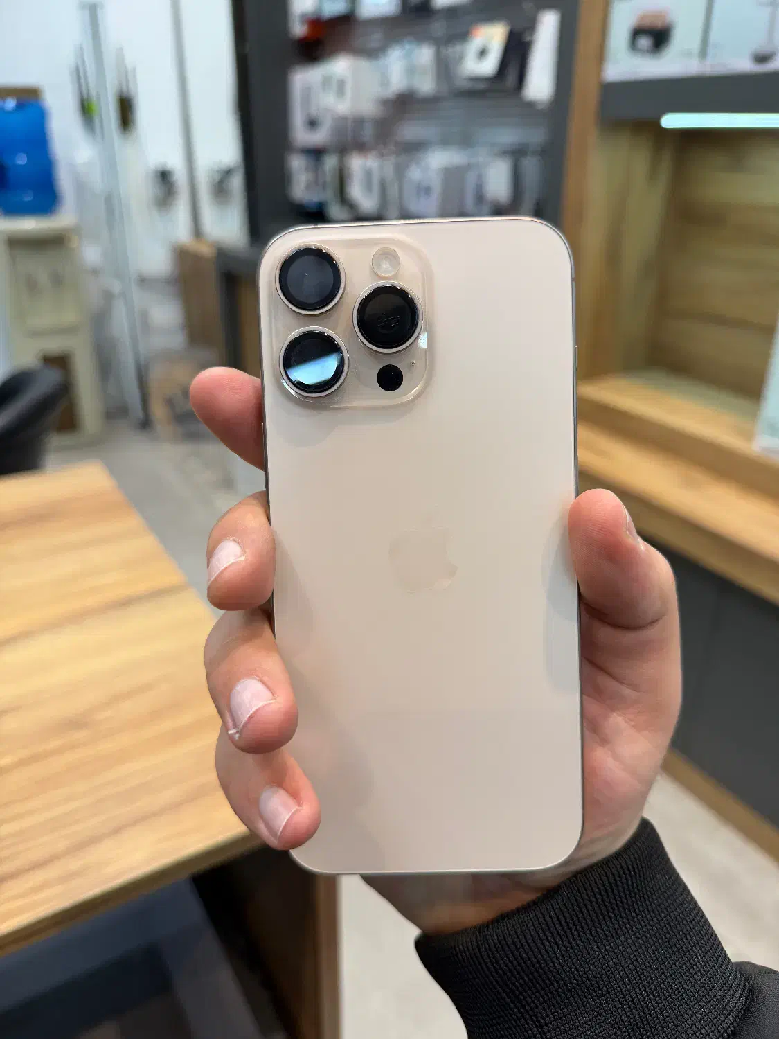 ایفون ۱۶ پرومکس ZAA|موبایل|شیراز, عفیفآباد|دیوار