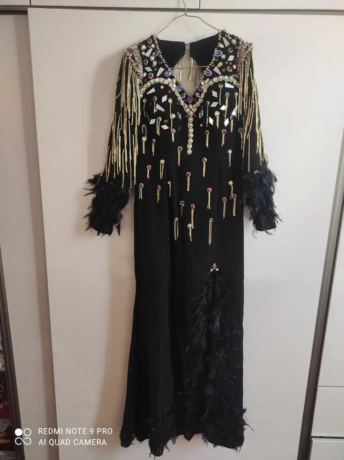 لباس مجلسی|لباس|پارسآباد, |دیوار