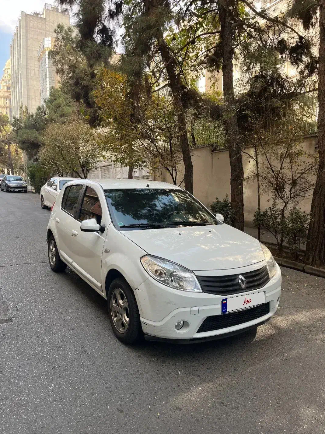 ساندرو اتومات ۹۵ بی رنگ|خودرو سواری و وانت|تهران, اختیاریه|دیوار