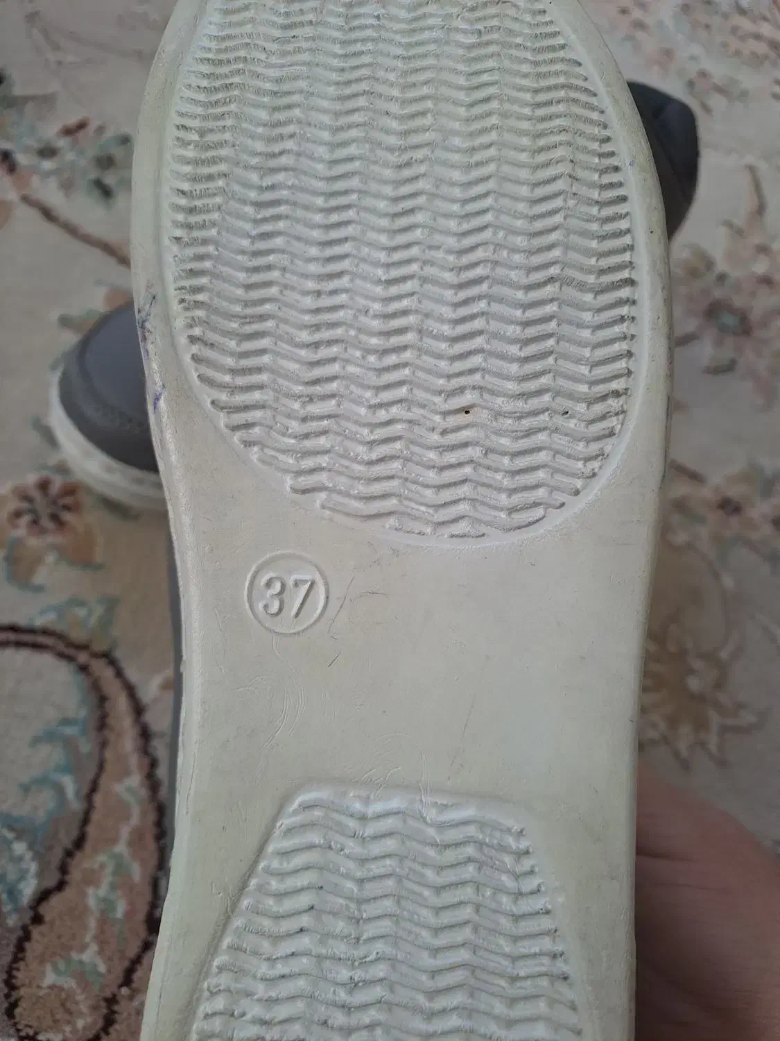 کفش اسپرت نو|کیف، کفش، کمربند|هشتگرد, هشتگرد قدیم|دیوار