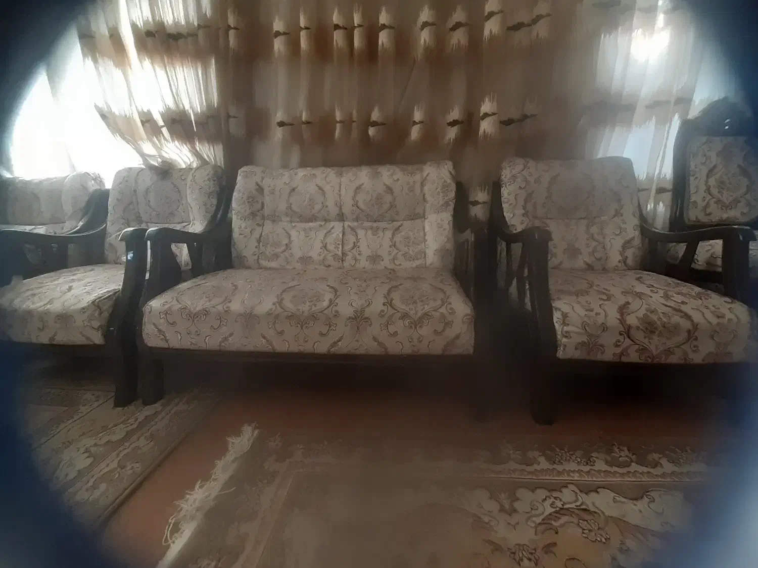 راحتی ۸ نفره چوب گردو|مبلمان خانگی و میز عسلی|کاشان, دشت چال|دیوار