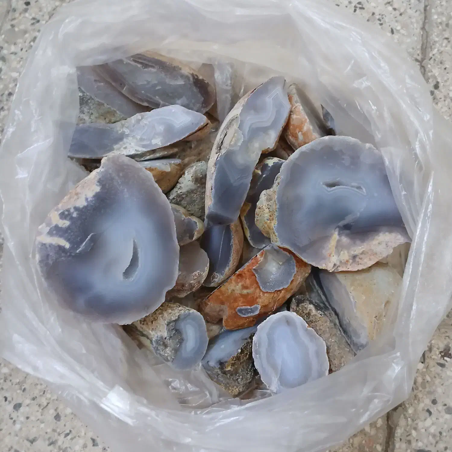 ۲کیلو و نیم سنگ عقیق|جواهرات|اصفهان, کوی امام|دیوار