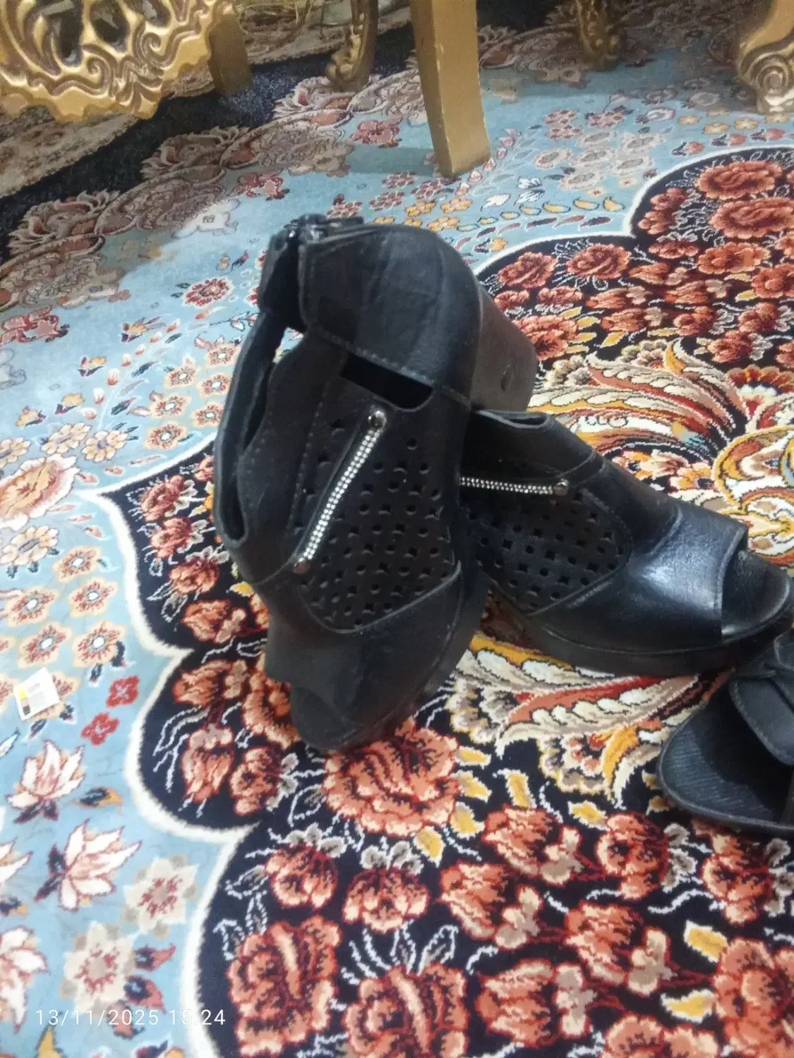 دمپایی رو فروشی|کیف، کفش، کمربند|محمدشهر, یزدیها|دیوار