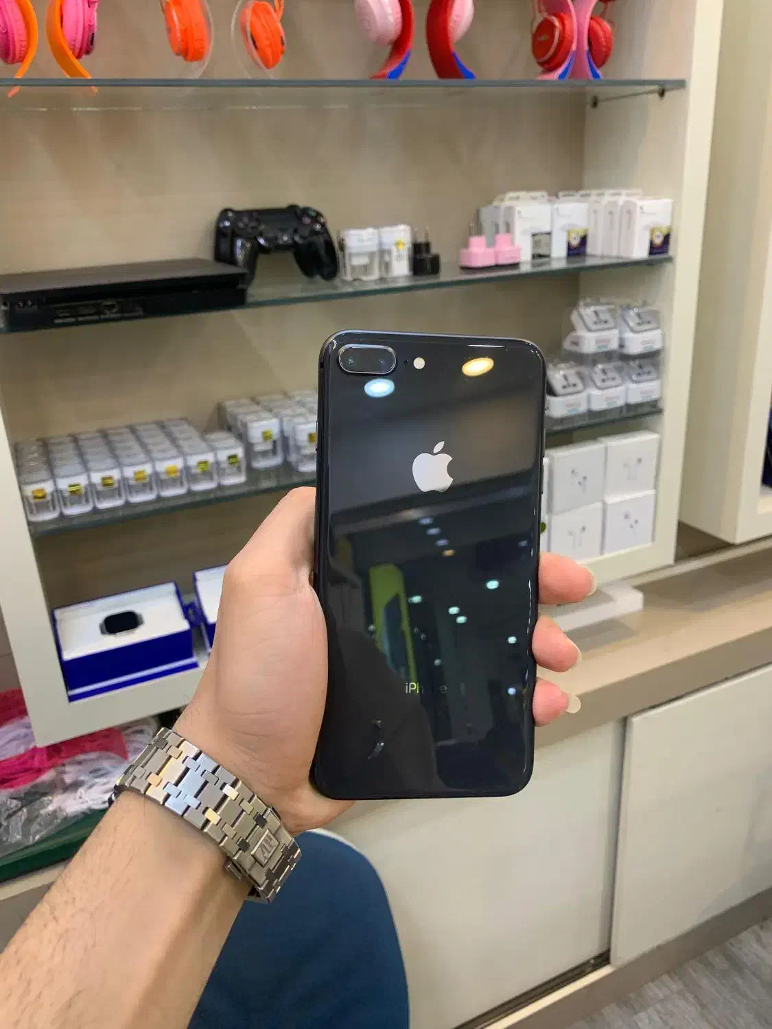 8 پلاس 64گیگ LL/A مشکی|موبایل|قائم‌شهر, |دیوار