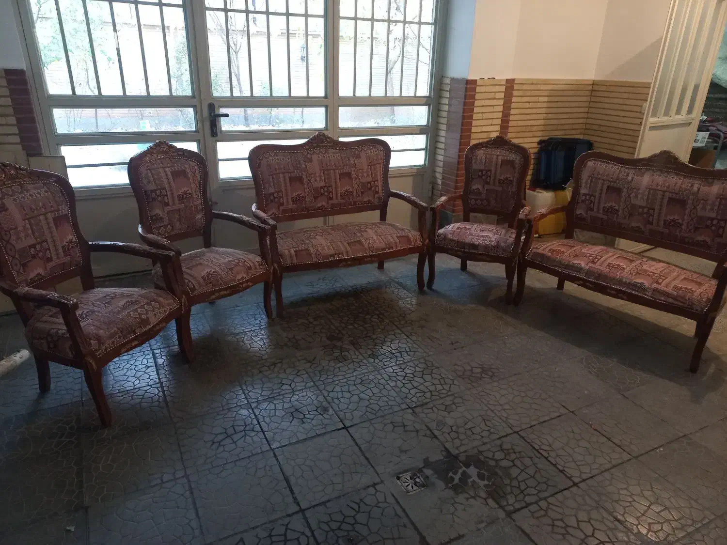 فروش یک دست مبل ۷نفره|مبلمان خانگی و میز عسلی|سنندج, |دیوار