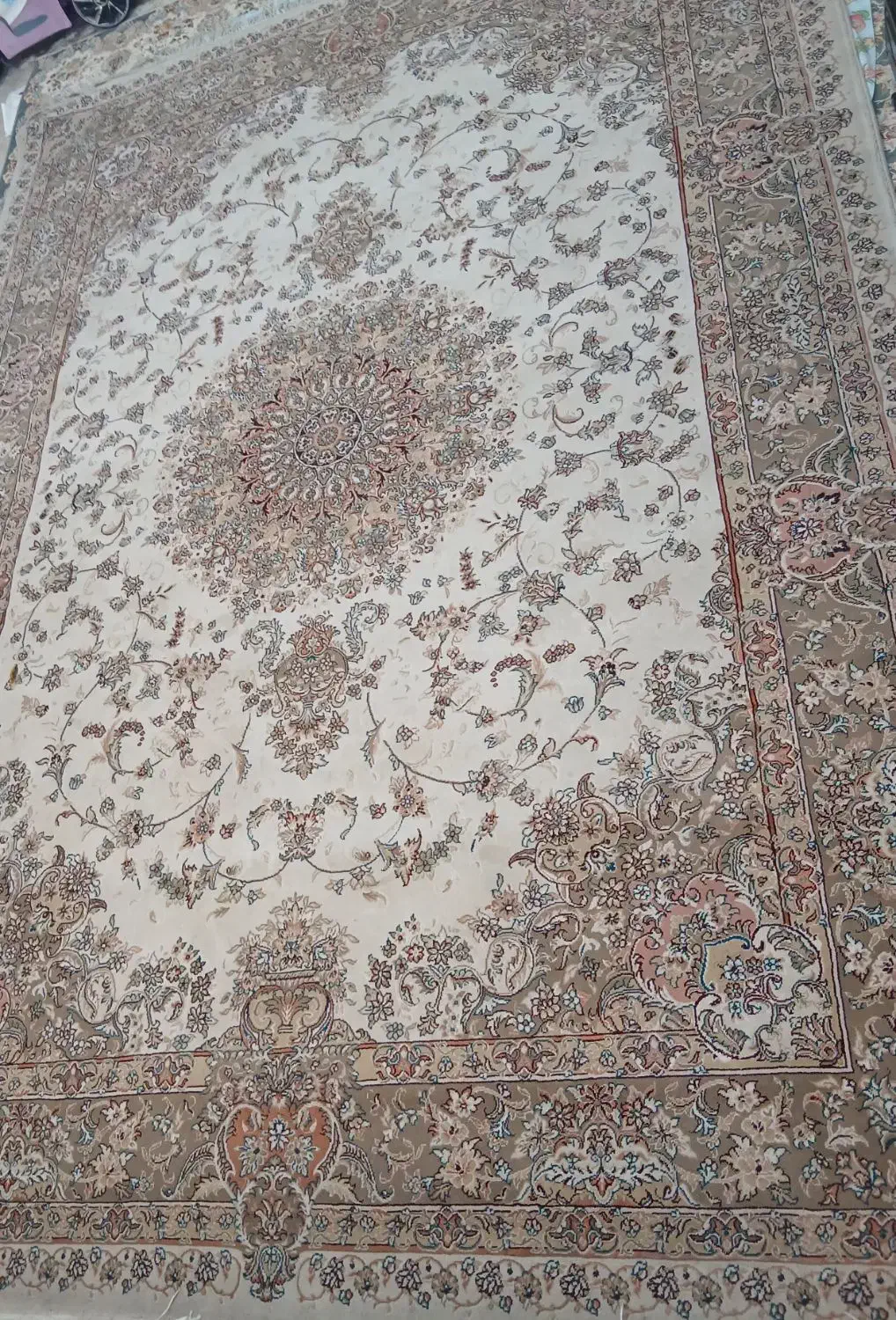 فرش ۹ متری ۷۰۰شانه|فرش|آستانه اشرفیه, |دیوار