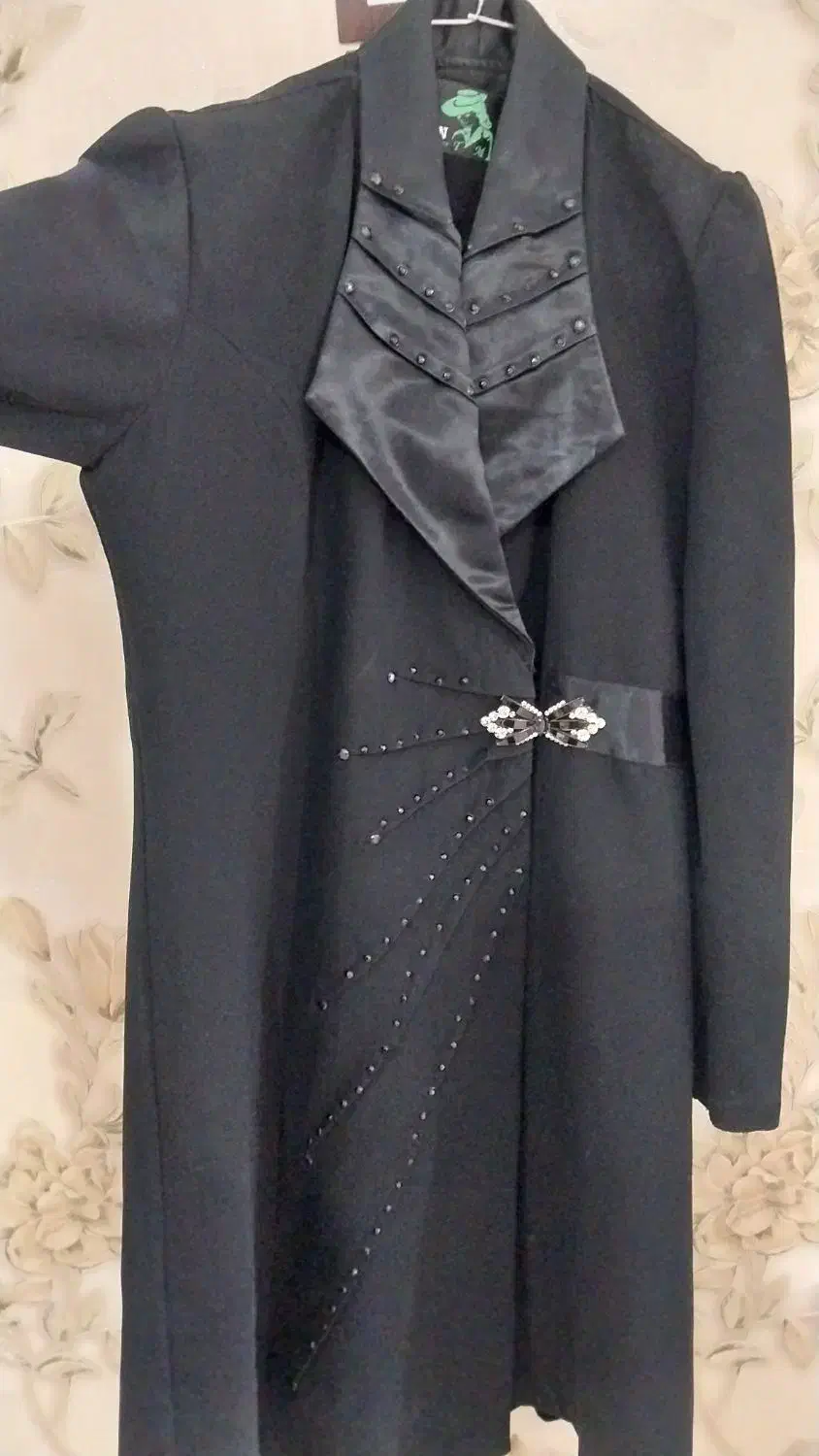 مانتو کتی مجلسی|لباس|فردیس, فردیس|دیوار