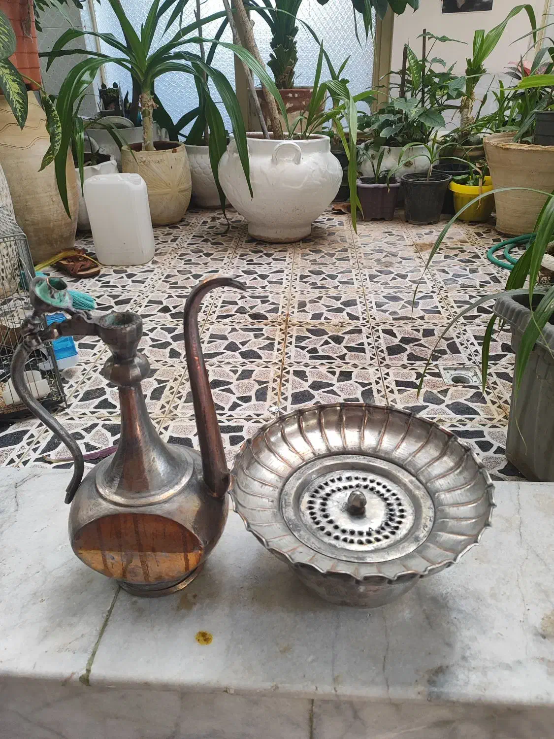 آفتابه لگن دستشور اتیقه|کلکسیون اشیاء عتیقه|یزد, |دیوار