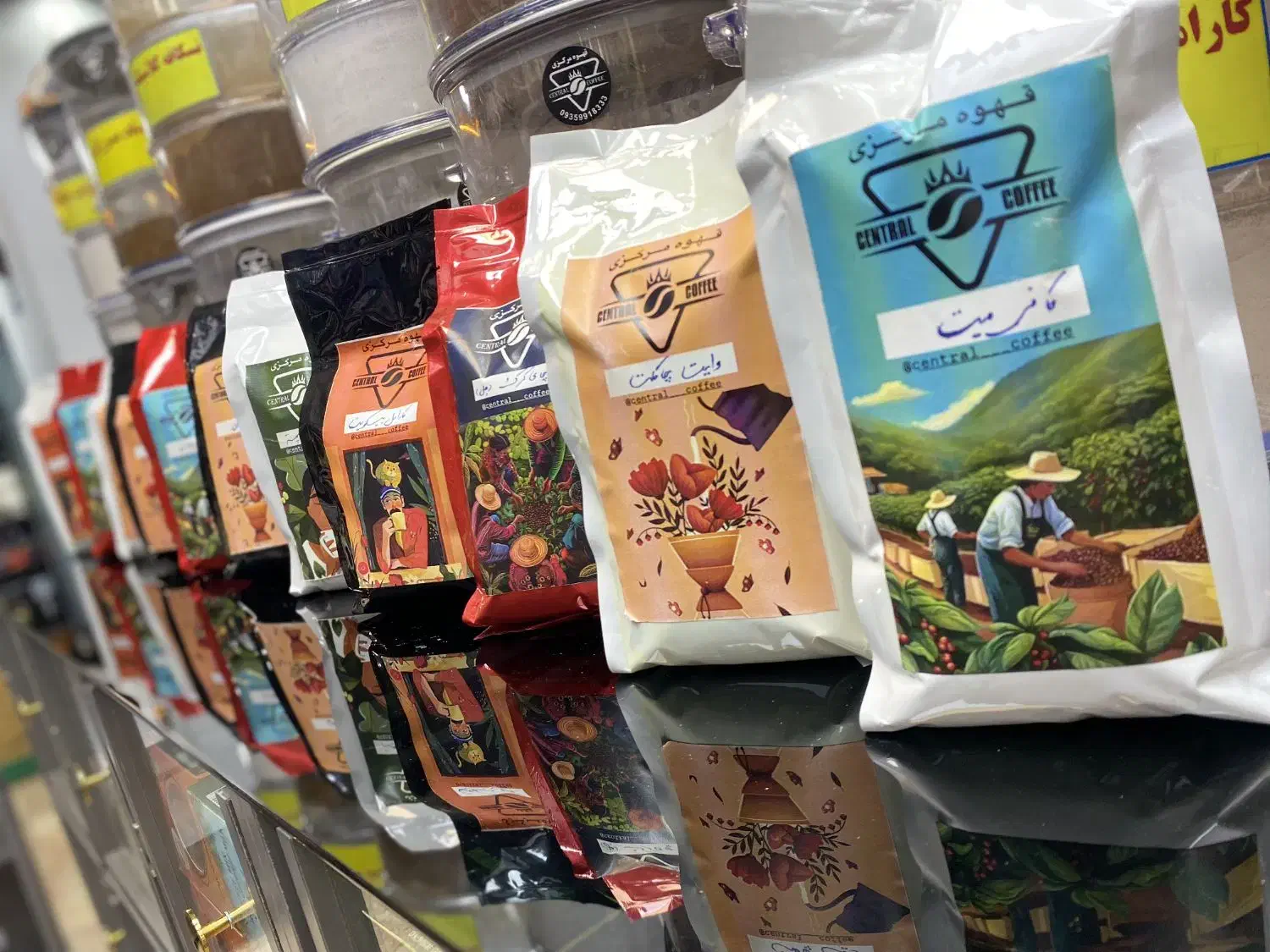 نسکافه گلد  اسپرسو فوری   چای ماسالا  و...|کافی‌شاپ و رستوران|رودهن, |دیوار