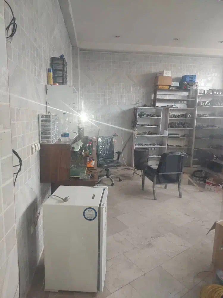 مغازه ۳۵ متری بسیار تمیز بر بلوارامام رضا (ناصری)|اجارهٔ مغازه و غرفه|نور, |دیوار