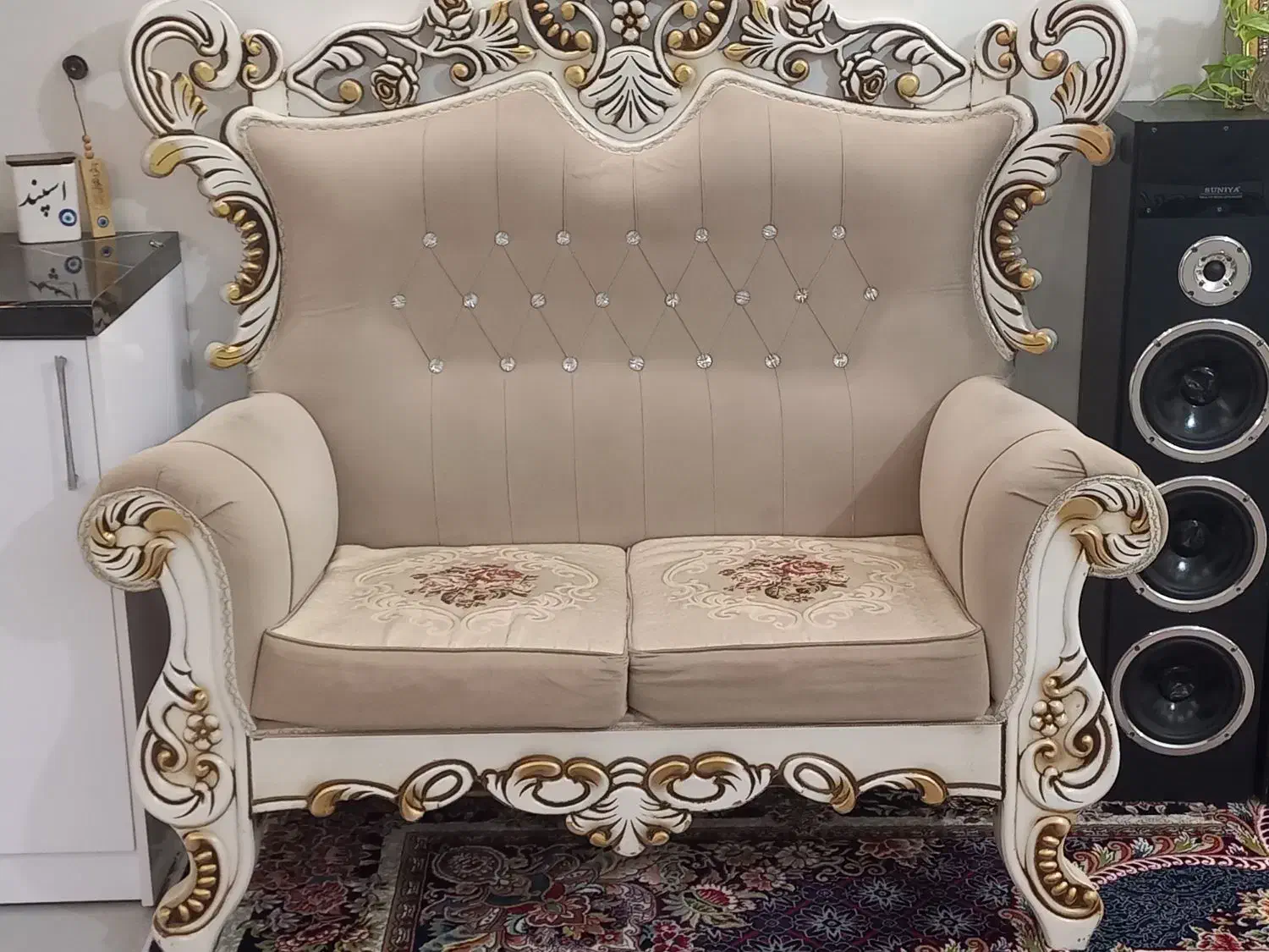 مبل|مبلمان خانگی و میز عسلی|گلبهار, شهر جدید گلبهار|دیوار