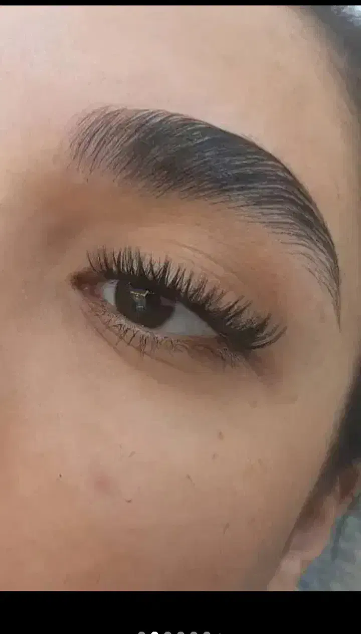 کاشت مژه با بهترین متریال|خدمات آرایشگری و زیبایی|دورود, |دیوار