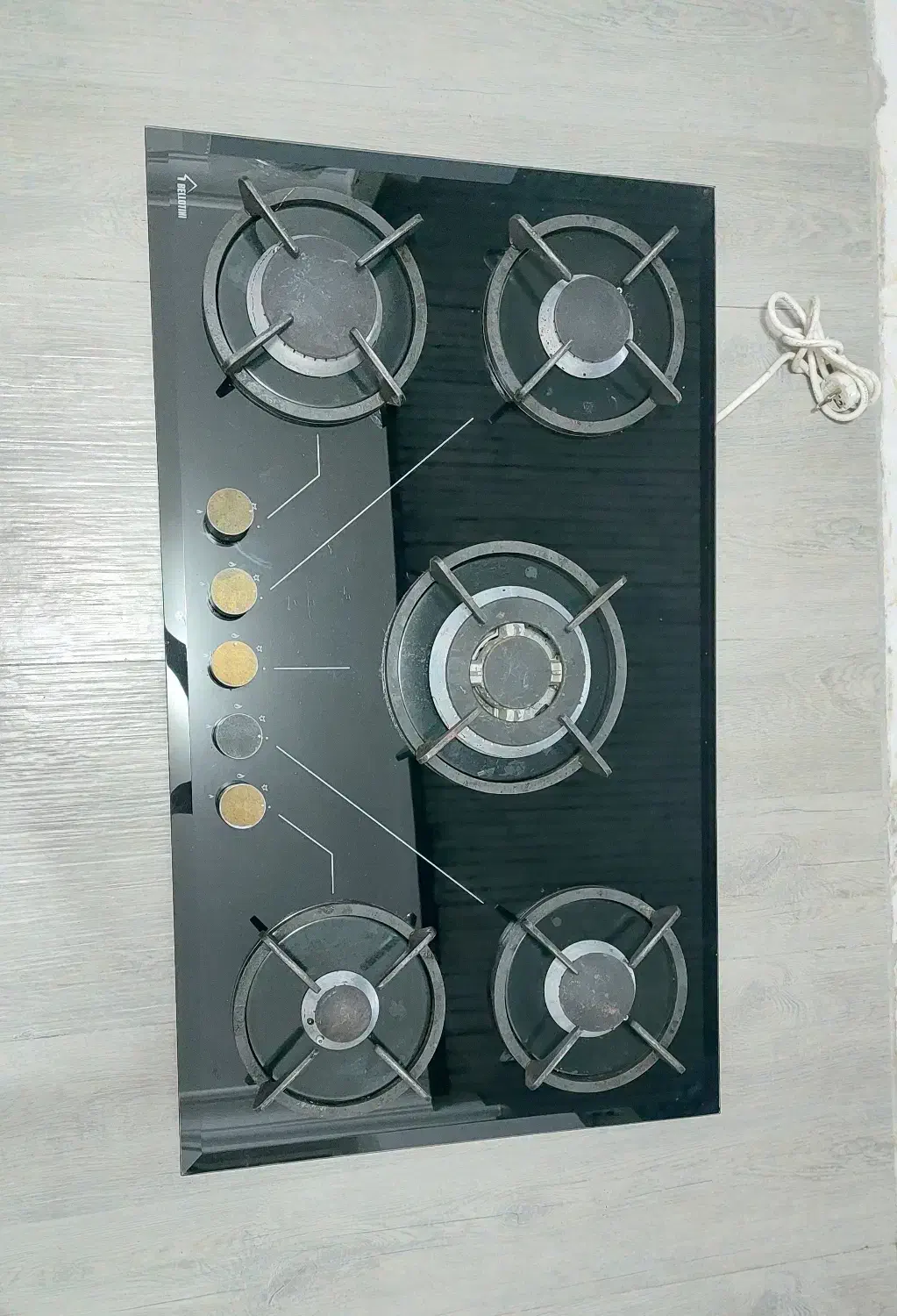 گاز ۵ شعله کمتر از یکسال استفاده شده|اجاق گاز و لوازم برقی پخت‌وپز|رشت, دخانیات|دیوار