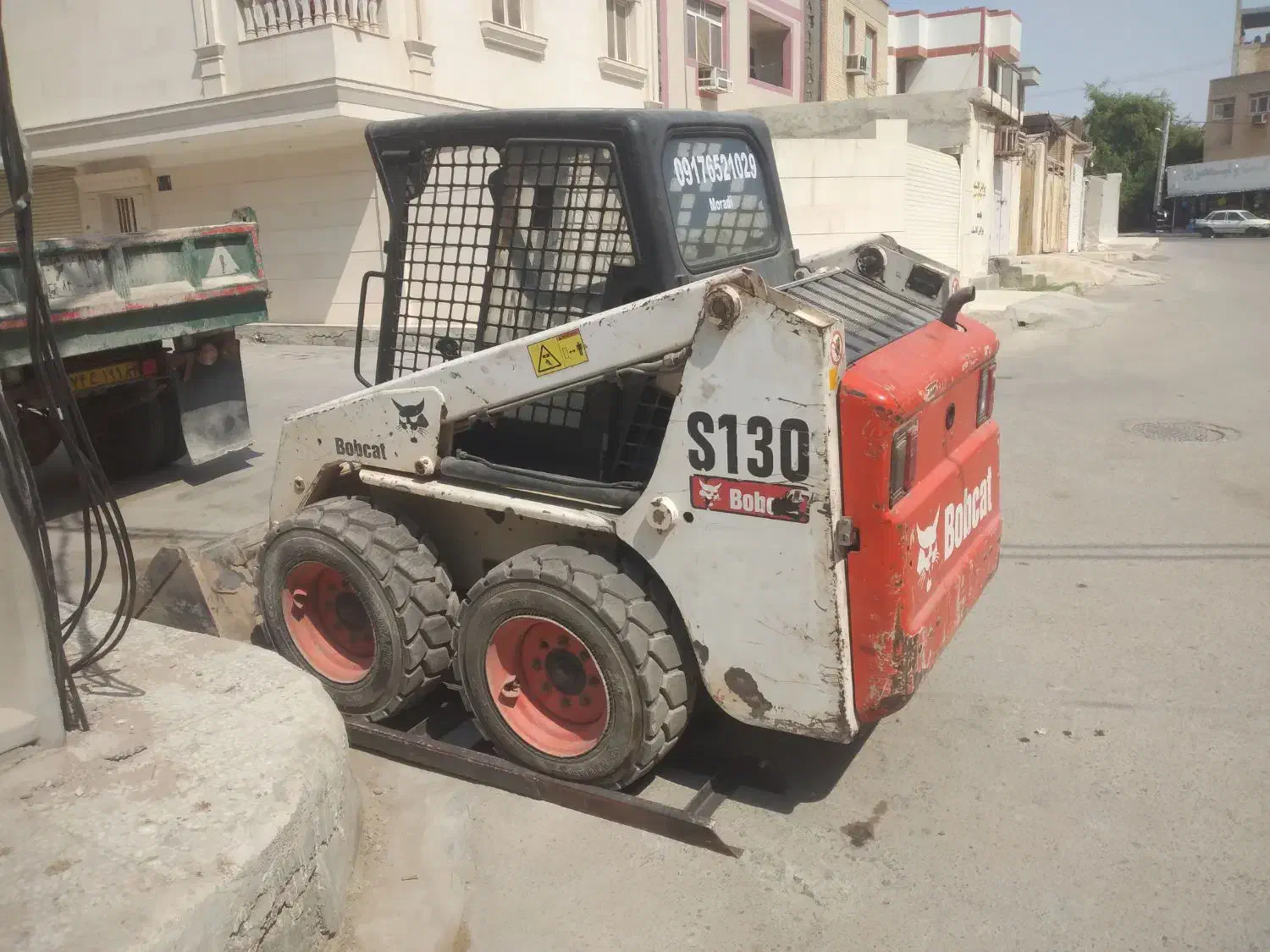 انواع خدمات مینی لودر(بابکت) و خاور|خدمات حمل و نقل|بندرعباس, |دیوار