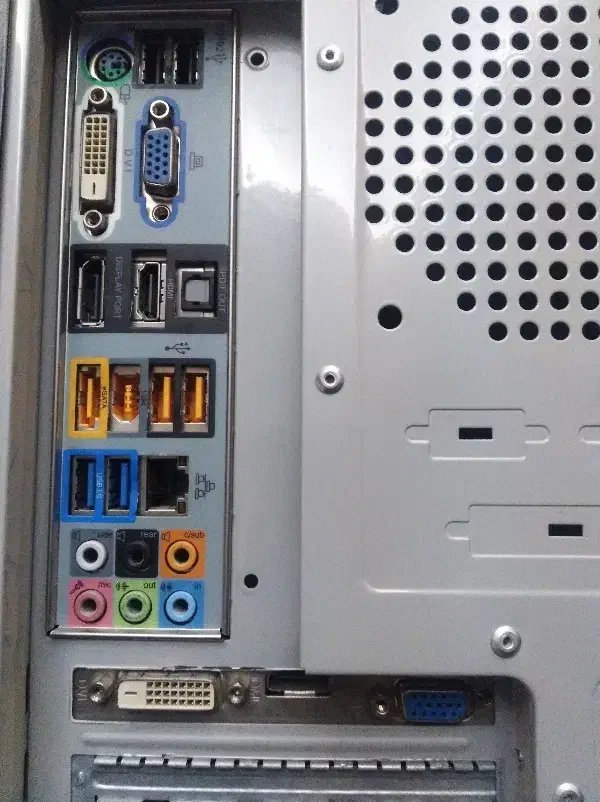 کیس سرعت بالا و قوی|رایانه رومیزی|کرج, باغستان|دیوار