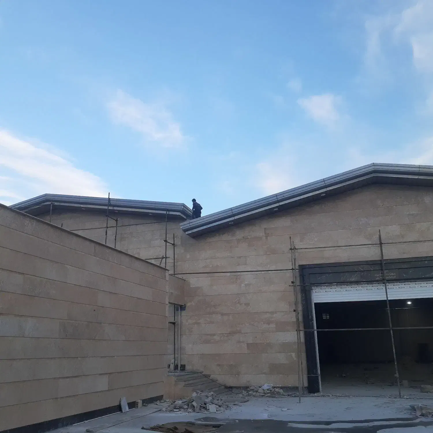 اجرایه شیروانی پوشش سقف سوله|خدمات پیشه و مهارت|تهران, خزانه|دیوار