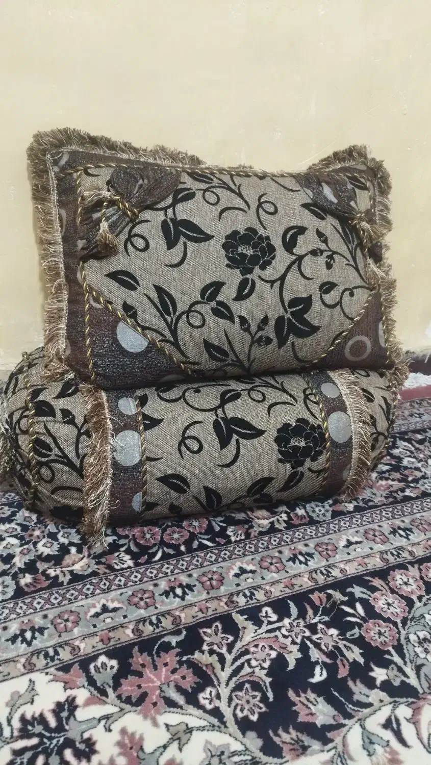 پشتی وبالش|رختخواب، بالش، پتو|دوگنبدان, |دیوار