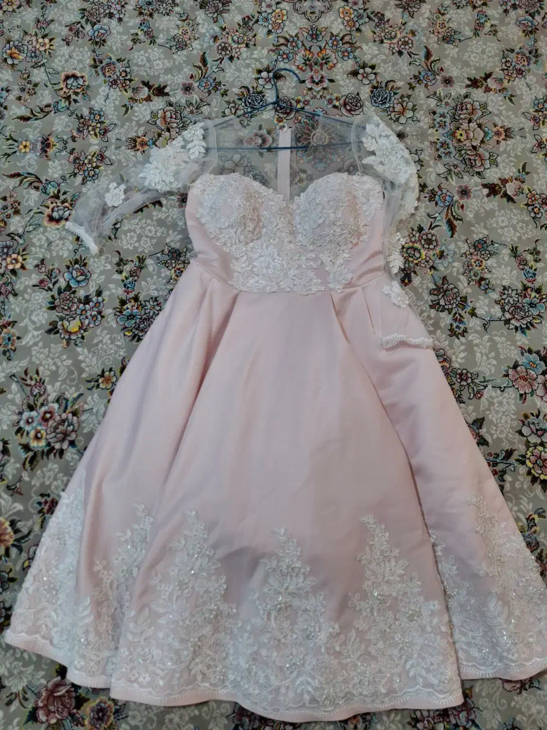 لباس مجلسی|لباس|مرند, |دیوار