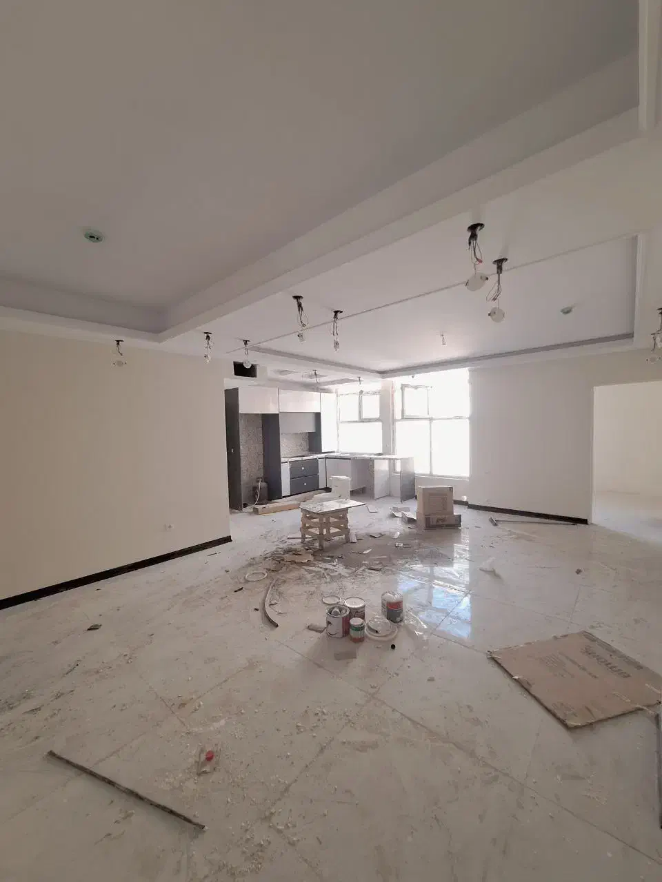 طبقه‌آخر/۸۵مترنوساز/فول امکانات/کلیدنخورده