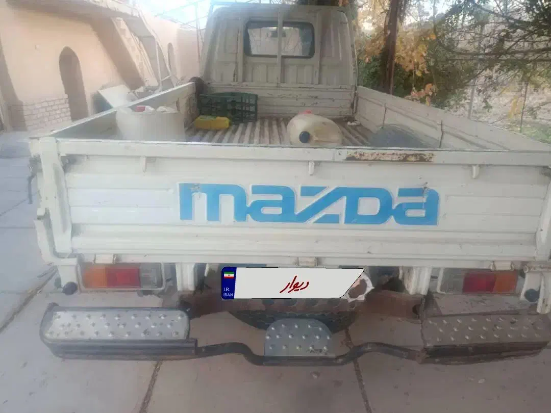 مزدا تایتان ژاپنی|خودرو سواری و وانت|تهران, فلسطین (میدان انقلاب)|دیوار