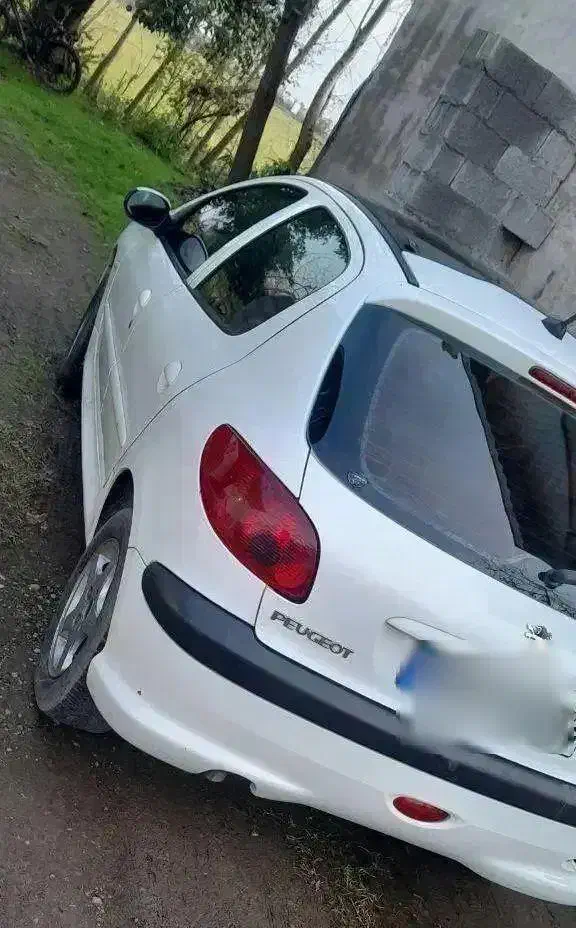 ۲۰۶ مدل ۴۰۱ پانوراما سفید|خودرو سواری و وانت|لاهیجان, شقایق|دیوار