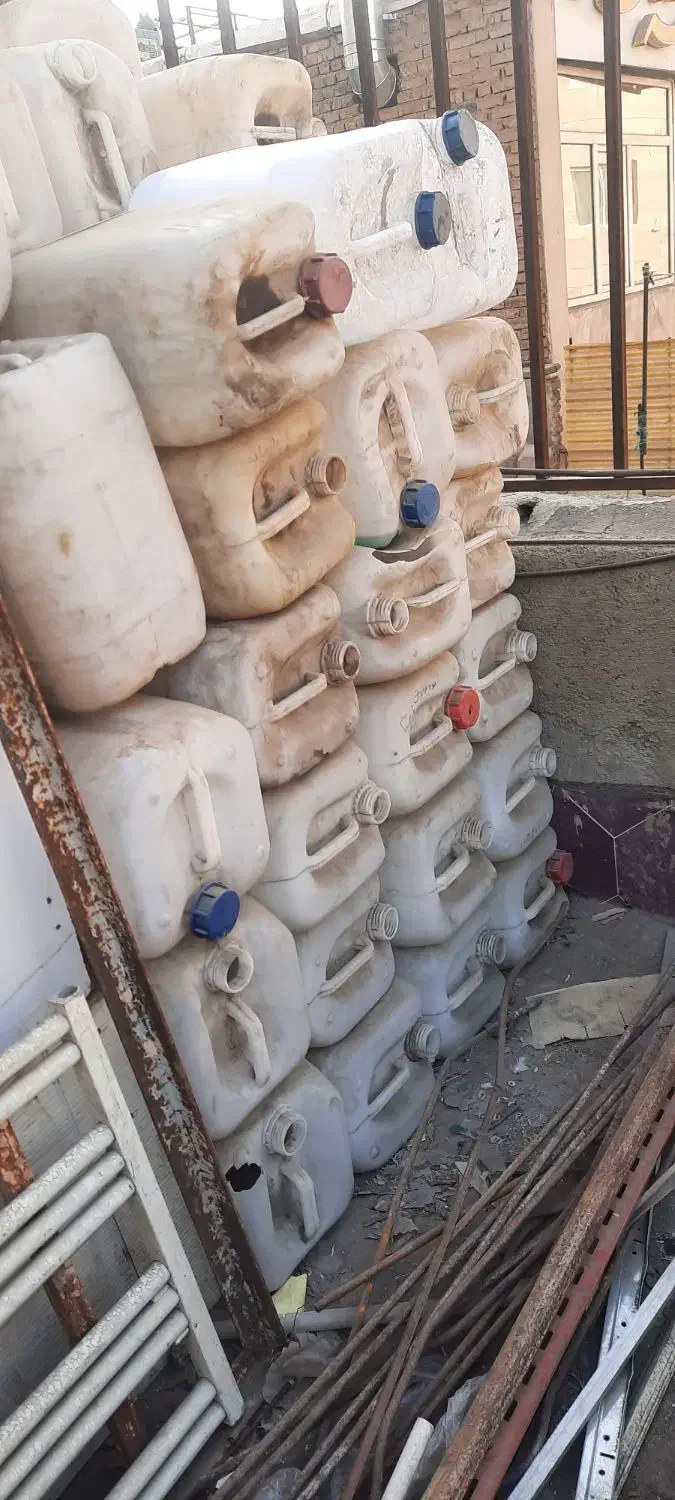 گالن ۲۰ لیتری یکبار استفاده شده|ظروف نگهدارنده، پلاستیکی، یکبارمصرف|تهران, زنجان جنوبی|دیوار