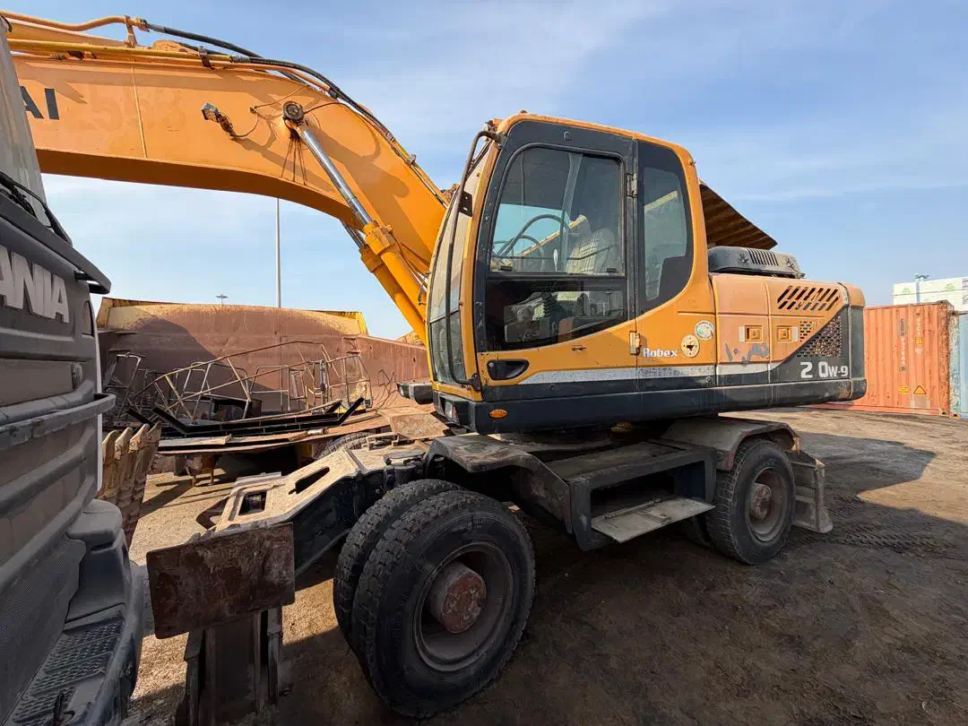 بیل لاستیکی هیوندای210ساخت کره|خودرو سنگین|تهران, فردوس|دیوار