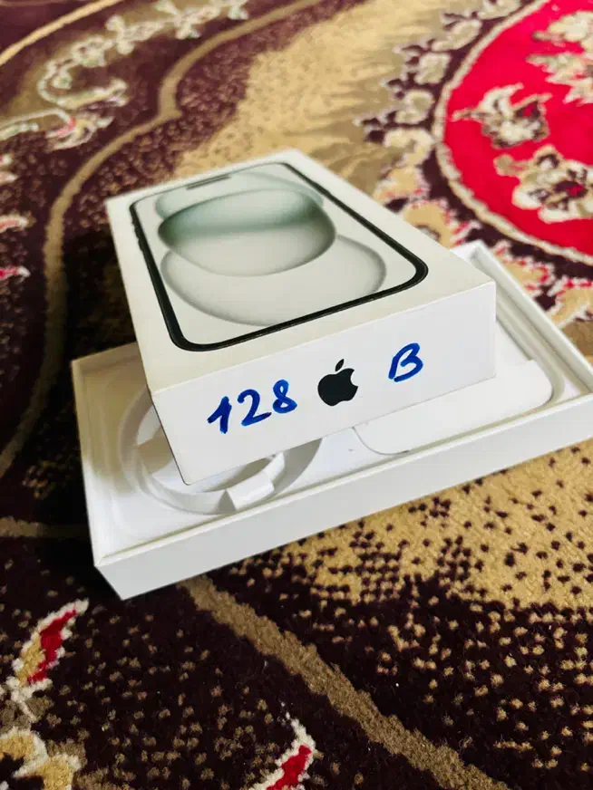 ایفون ۱۵نرمال۱۲۸گیگ|موبایل|شیراز, دروازه اصفهان|دیوار