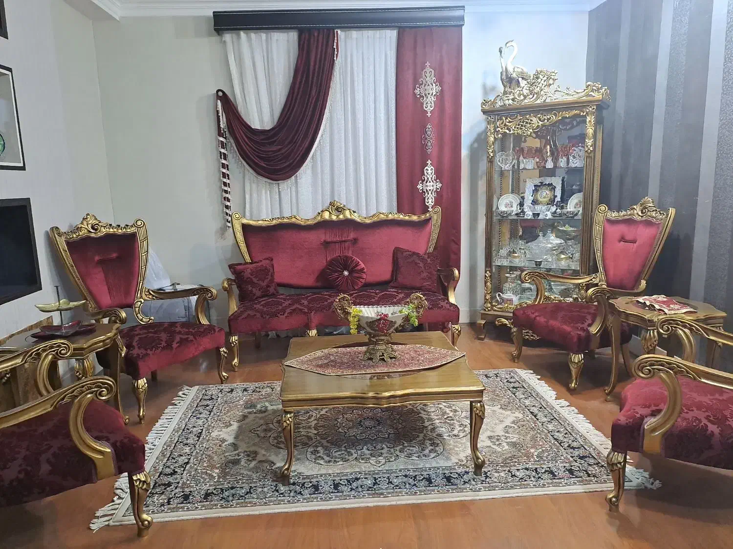 مبل سلطنتی|مبلمان خانگی و میز عسلی|لار, |دیوار