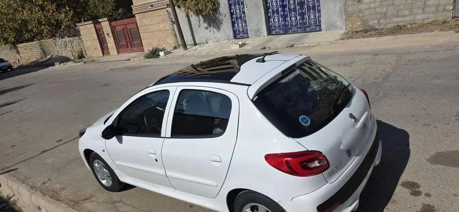 پژو۲۰۷|خودرو سواری و وانت|شیراز, لب آب|دیوار