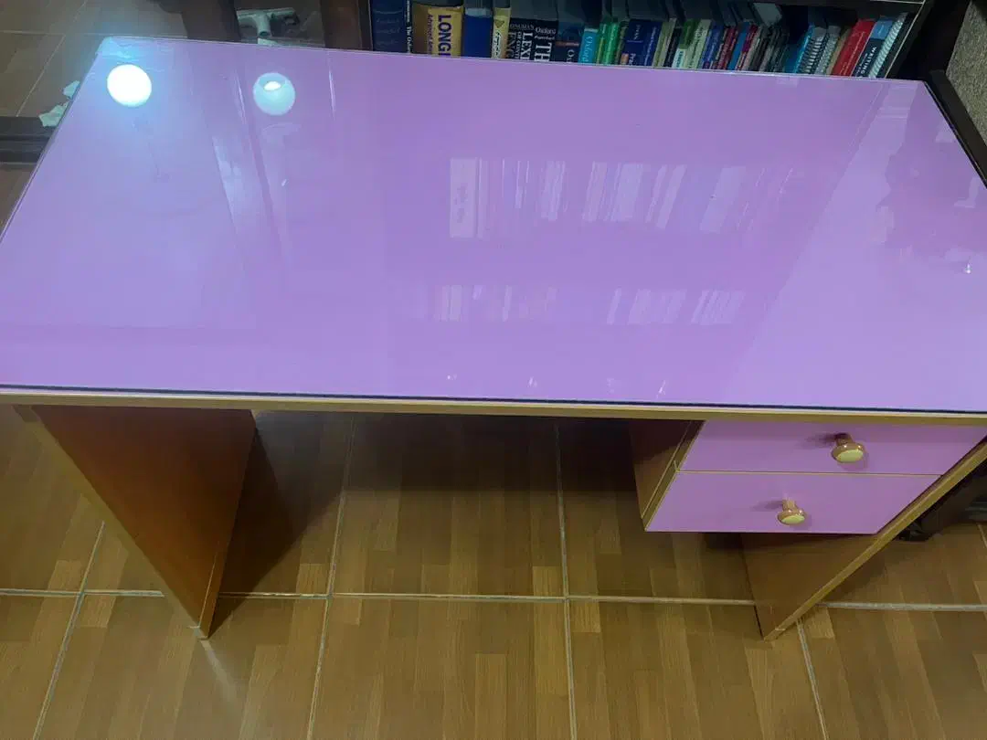 میز تحریر صورتی|میز تحریر و کامپیوتر|کرمان, |دیوار