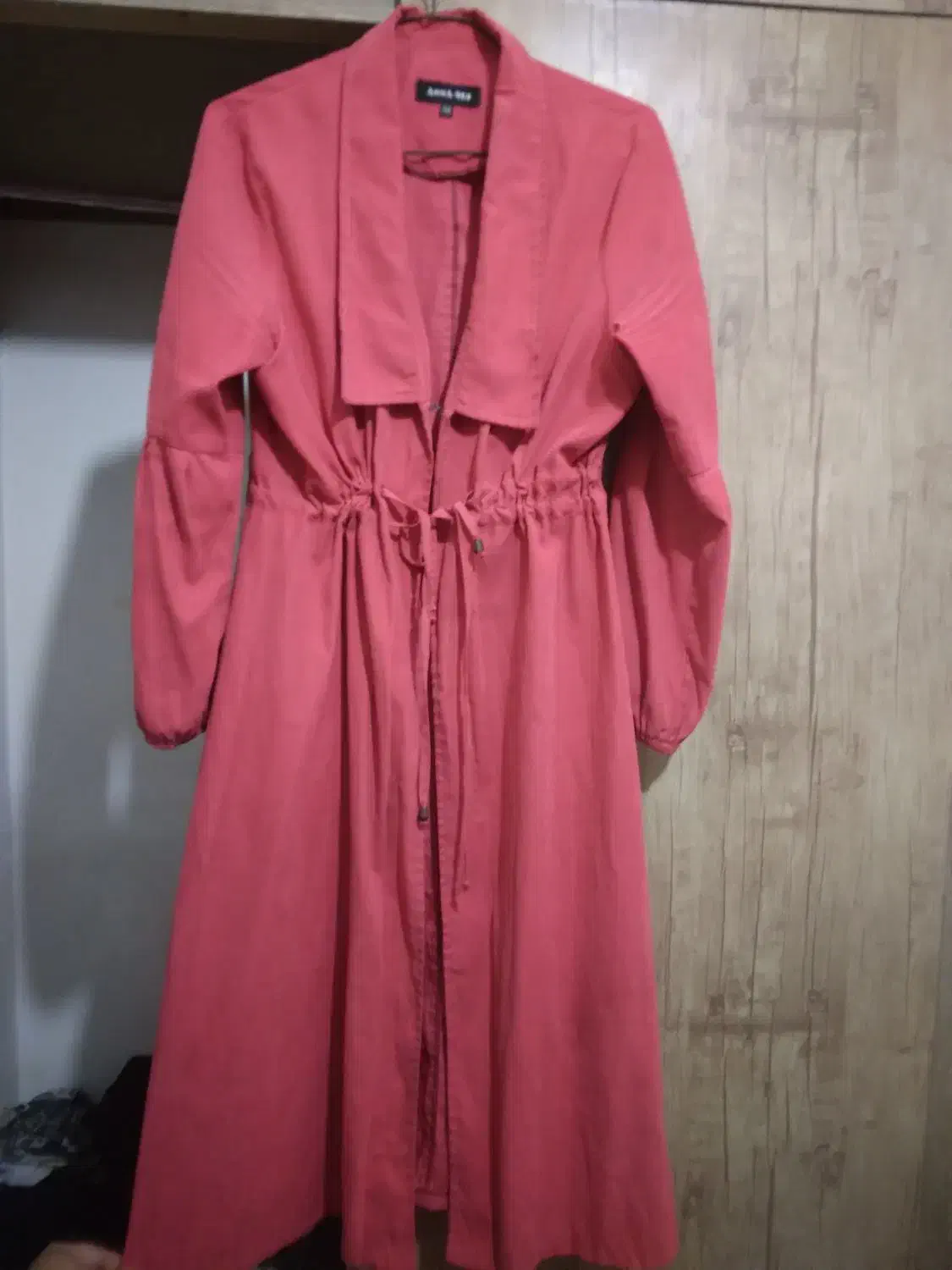 مانتو|لباس|مشهد, طبرسی شمالی|دیوار