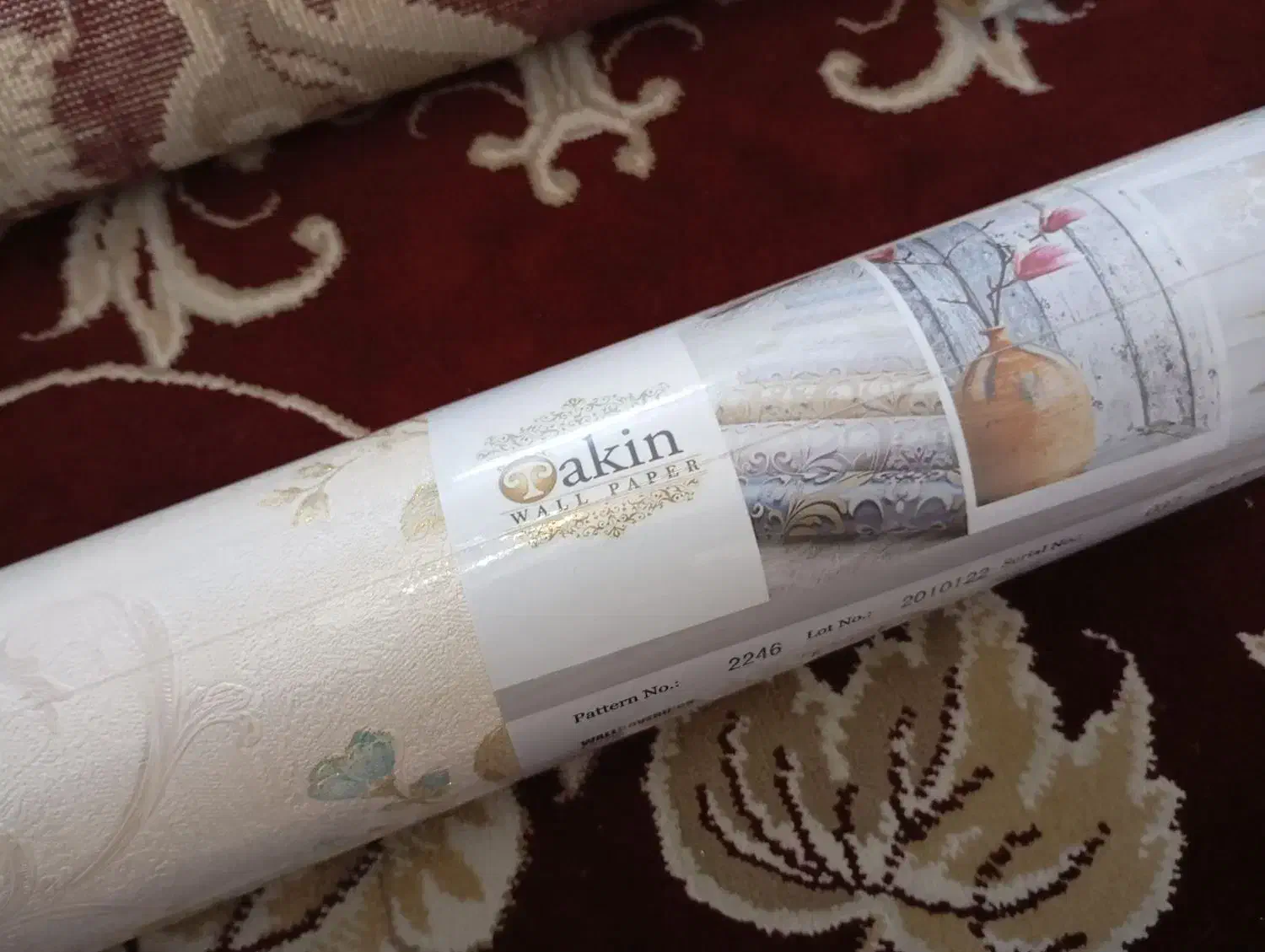 یک رول کاغذ دیواری نو|مصالح و تجهیزات ساختمان|قم, عمار یاسر|دیوار