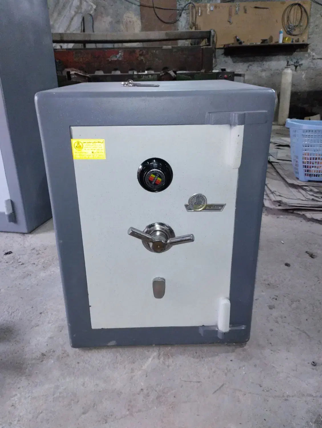 گاوصندوق ۵۵۰ کاوه|دفتر کار|مراغه, |دیوار