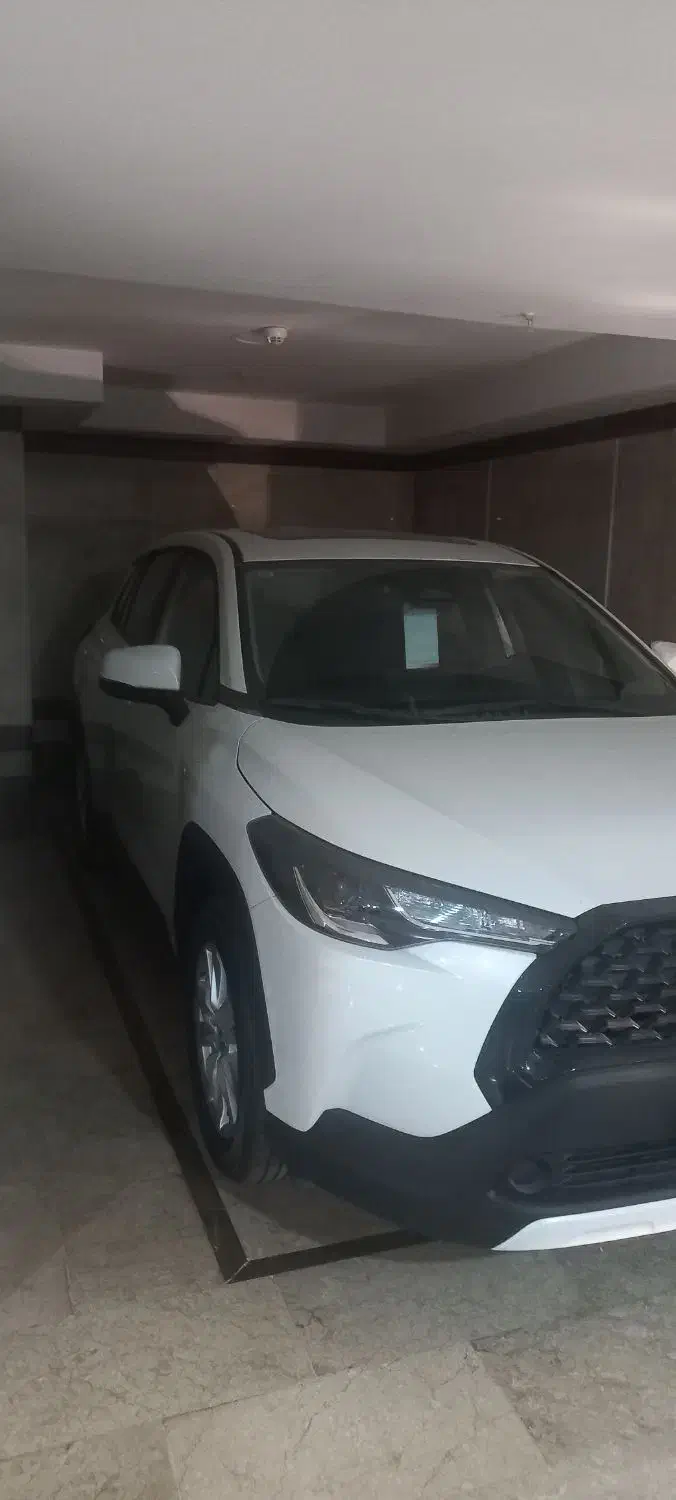 تویوتا کرولا کراس- صفر- شخصی|خودرو سواری و وانت|تهران, سازمان برنامه جنوبی|دیوار