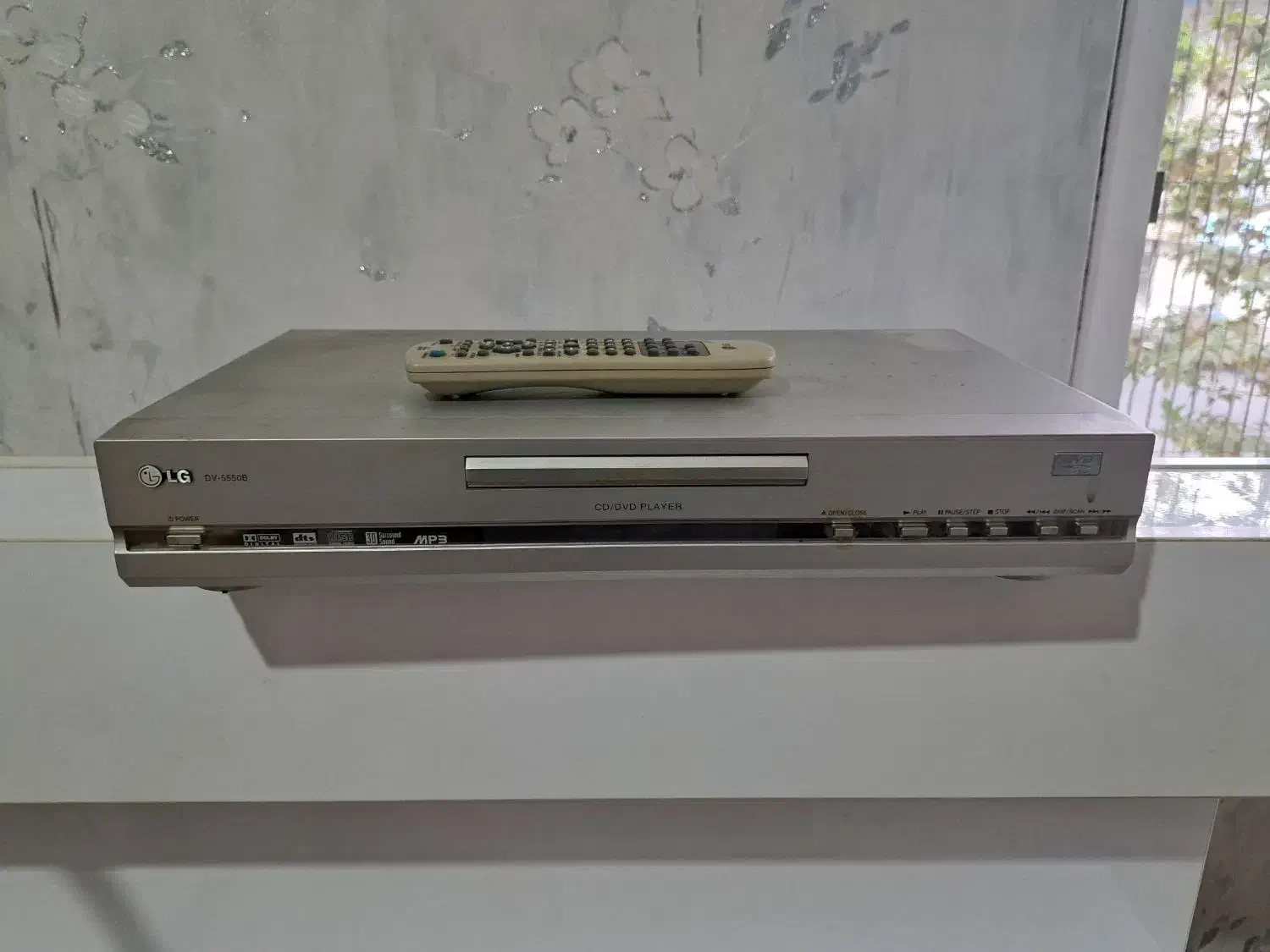 دستگاه پخش سی دی DVD ال جی سالم|پخش‌کننده DVD و ویدیو|رشت, فلسطین|دیوار