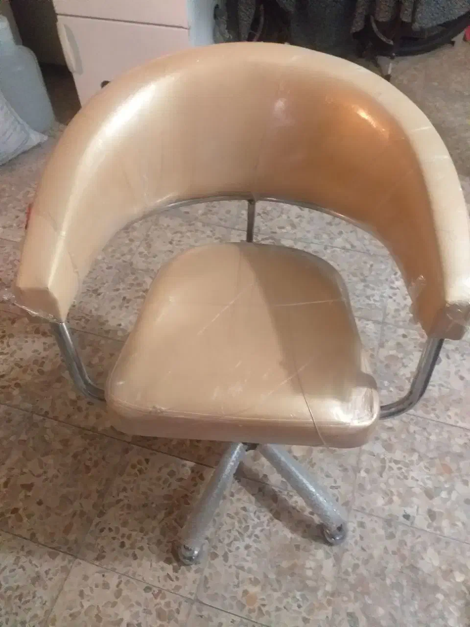 صندلی آرایشگاه|آرایشگاه و سالنهای زیبایی|مرند, |دیوار