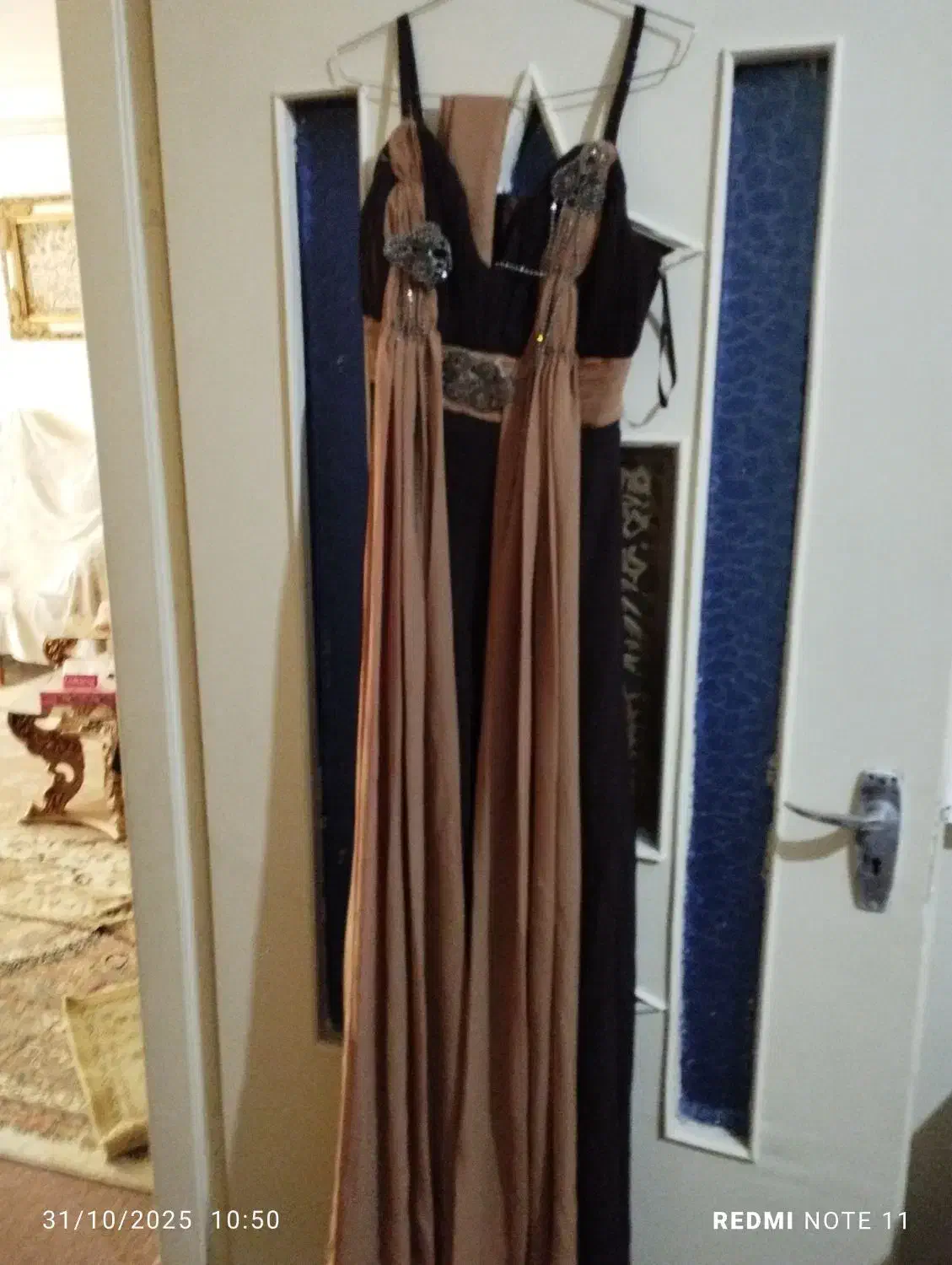 لباس مجلسی یا ماکسی|لباس|اصفهان, شیخ طوسی|دیوار