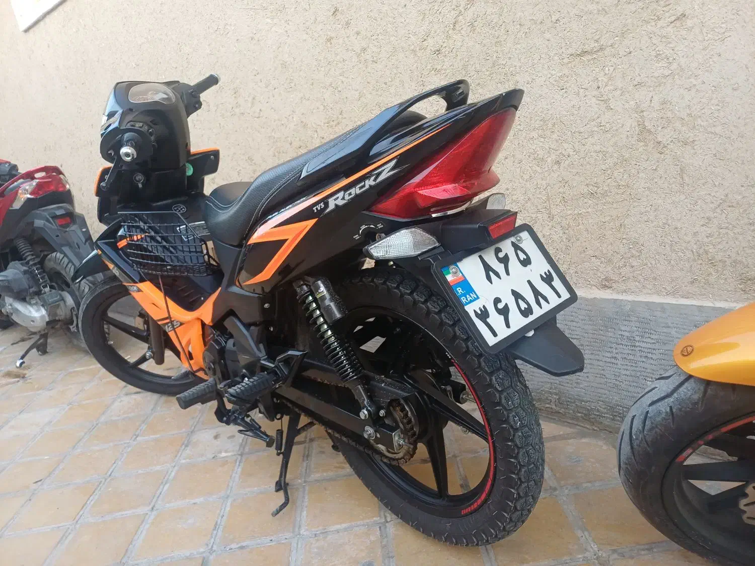 موتور TVS|موتورسیکلت|اصفهان, نقش جهان|دیوار