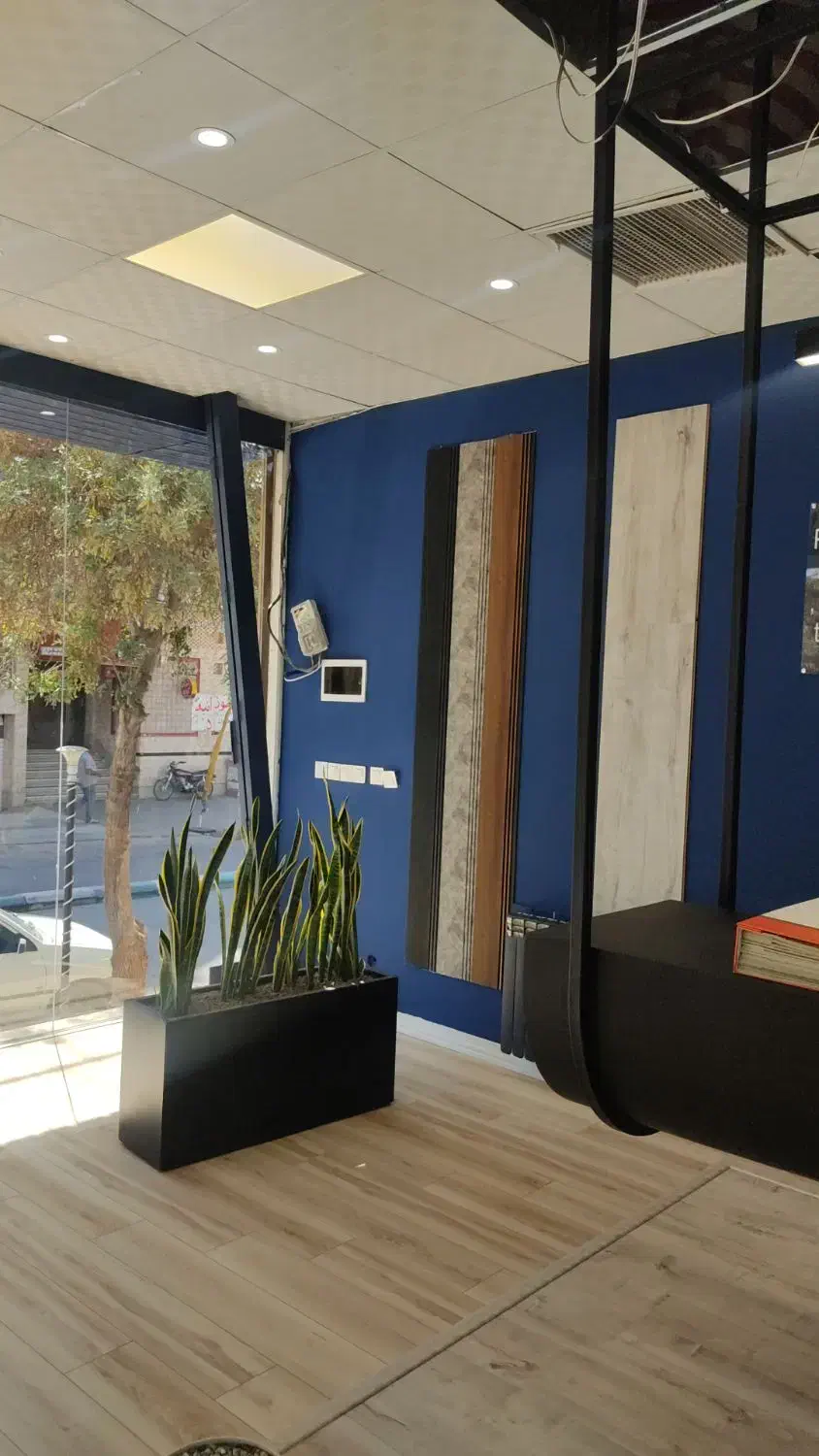 کاغذ دیواری، کفپوش و پارکت با قیمت مناسب|خدمات پیشه و مهارت|کرمان, |دیوار