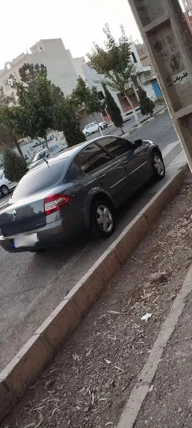 رنو مگان 2000 وارداتی اتوماتیک.درجه یک|خودرو سواری و وانت|سمنان, |دیوار