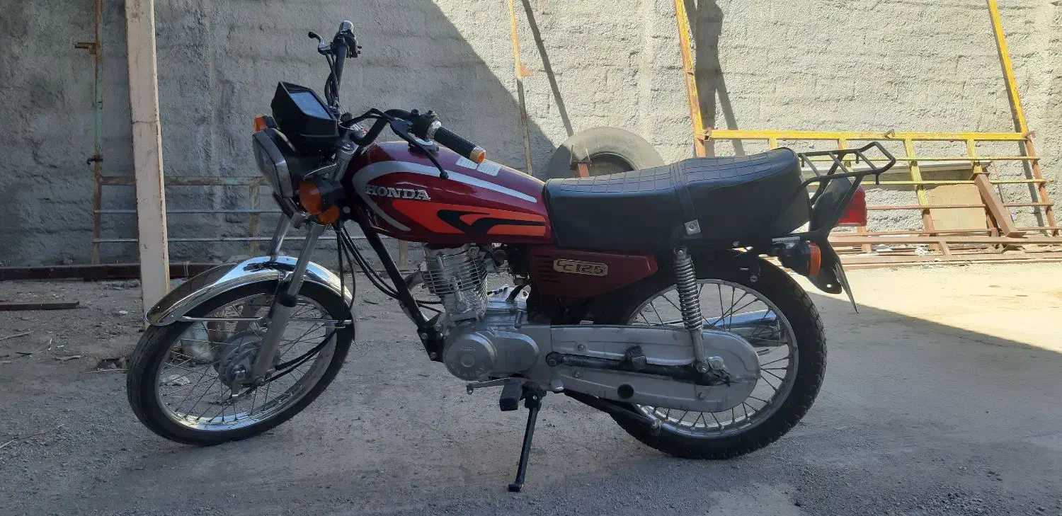 هندا ۱۲۵|موتورسیکلت|آباده, |دیوار