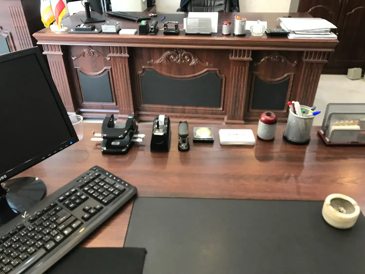 لوازم اداری ست کامل و بسیار تمیز|مبلمان اداری|تهران, زعفرانیه|دیوار