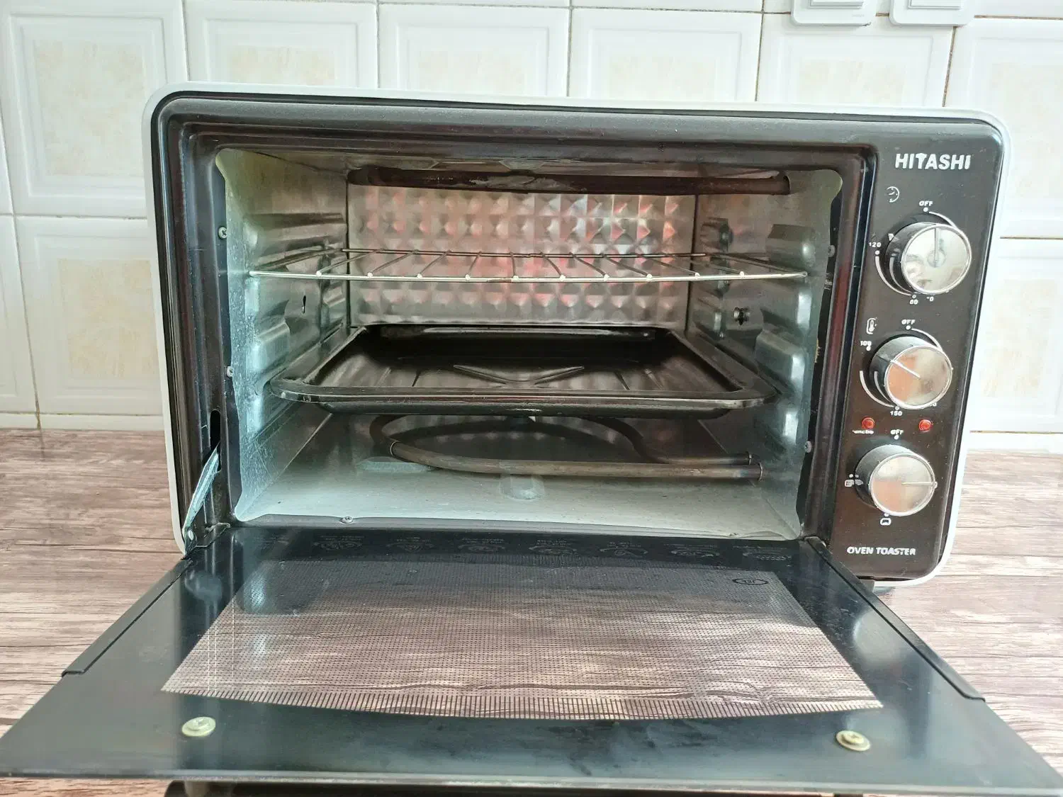 توستر هیتاشی در حد نو|اجاق گاز و لوازم برقی پخت‌وپز|اصفهان, کوی امیریه|دیوار