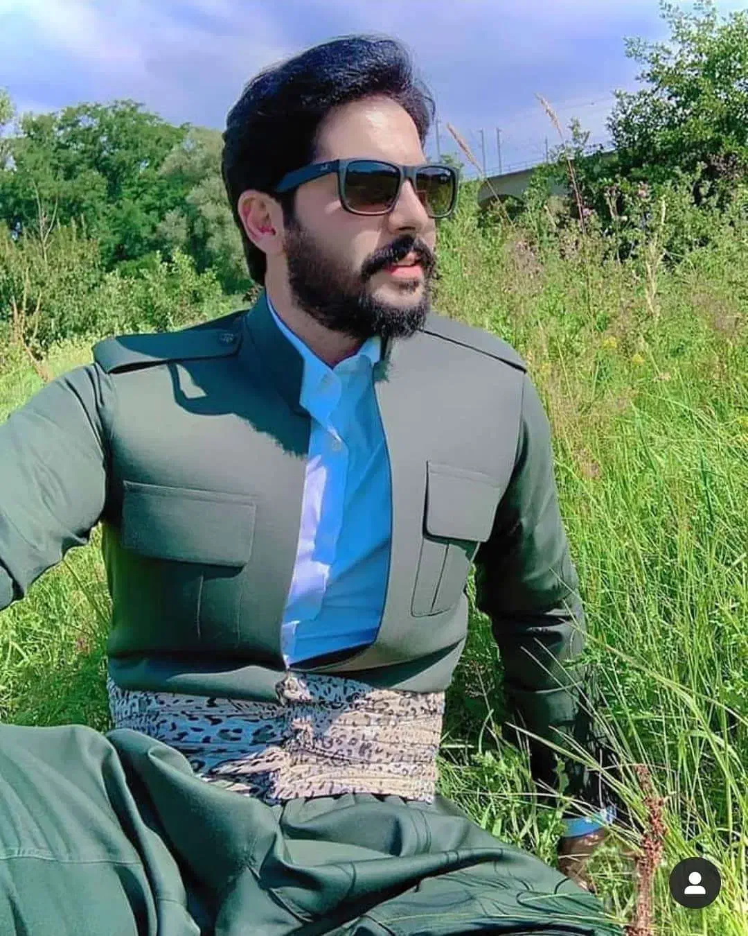 لباس کوردی کردستانی|لباس|رباطکریم, رباطکریم|دیوار