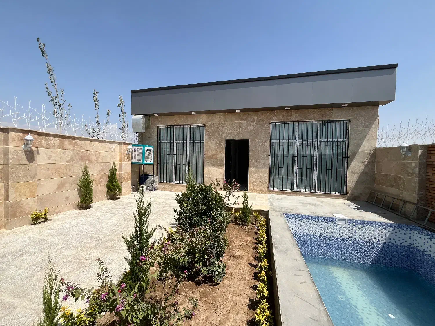 باغ ویلا/نقلی۱۸۰ متری مدرن کاسبی سهیلیه زعفرانیه|فروش خانه و ویلا|کرج, فاز ۴ مهرشهر|دیوار